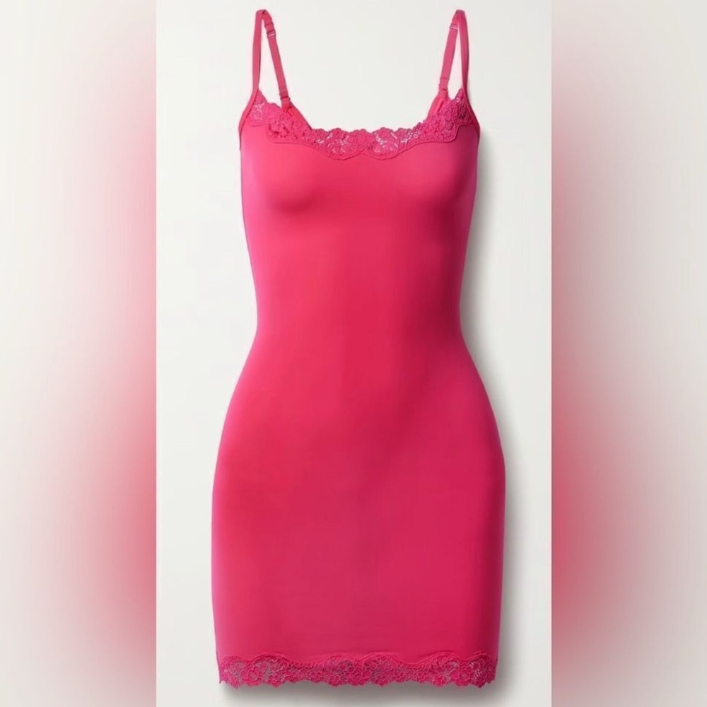 NWT Skims Fits Everybody Lace Slip Dress